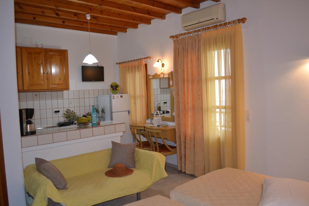 Studios Flora Manos Platys Gialos  Dış mekan fotoğraf